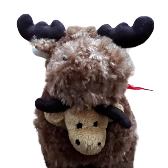 Creature Comforts Toys Moose & Baby Hugs from Canada Souvenir Stuffed Animal - Picture 2 of 10